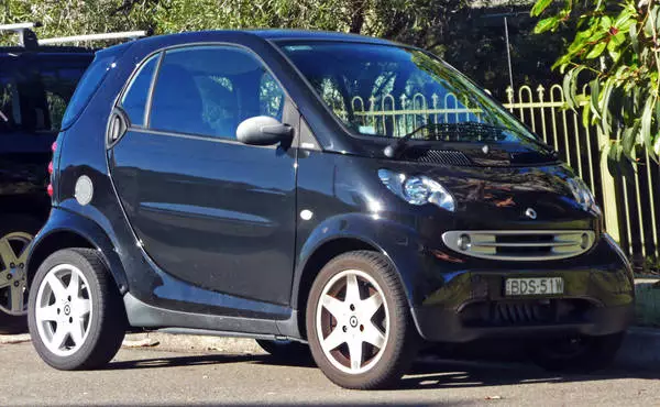 smart fortwo coupe 1dm3 benzyna 451 4336F0 QZAAA200